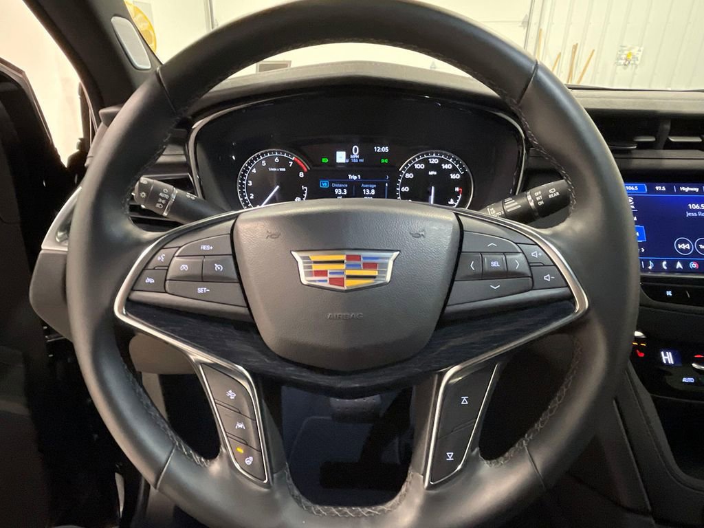 Used 2025 Cadillac XT5 Premium Luxury image 35