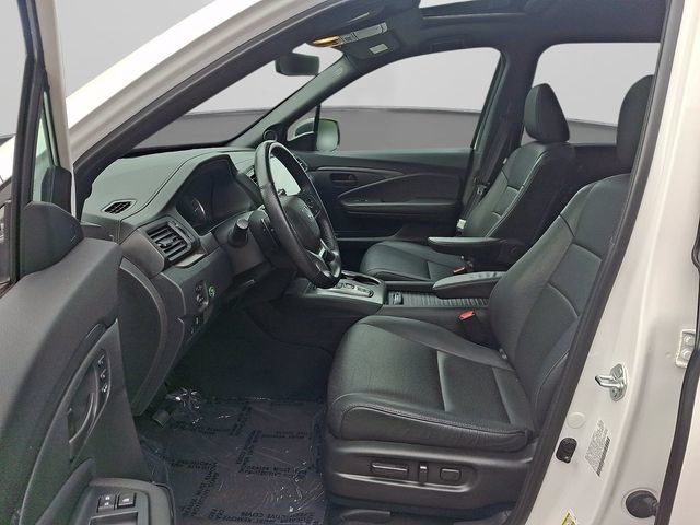 Used 2023 Honda Passport EX-L image 16
