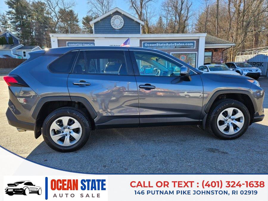 Used 2022 Toyota RAV4 LE image 6