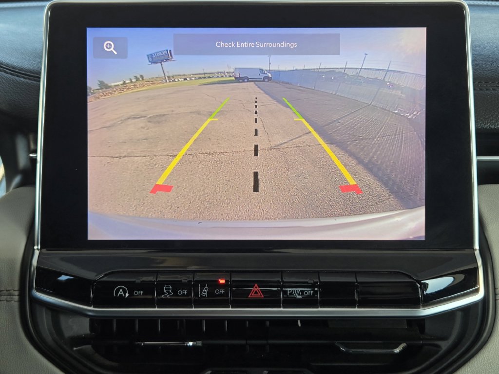 Used 2025 Jeep Compass Limited AWD/4WD image 18