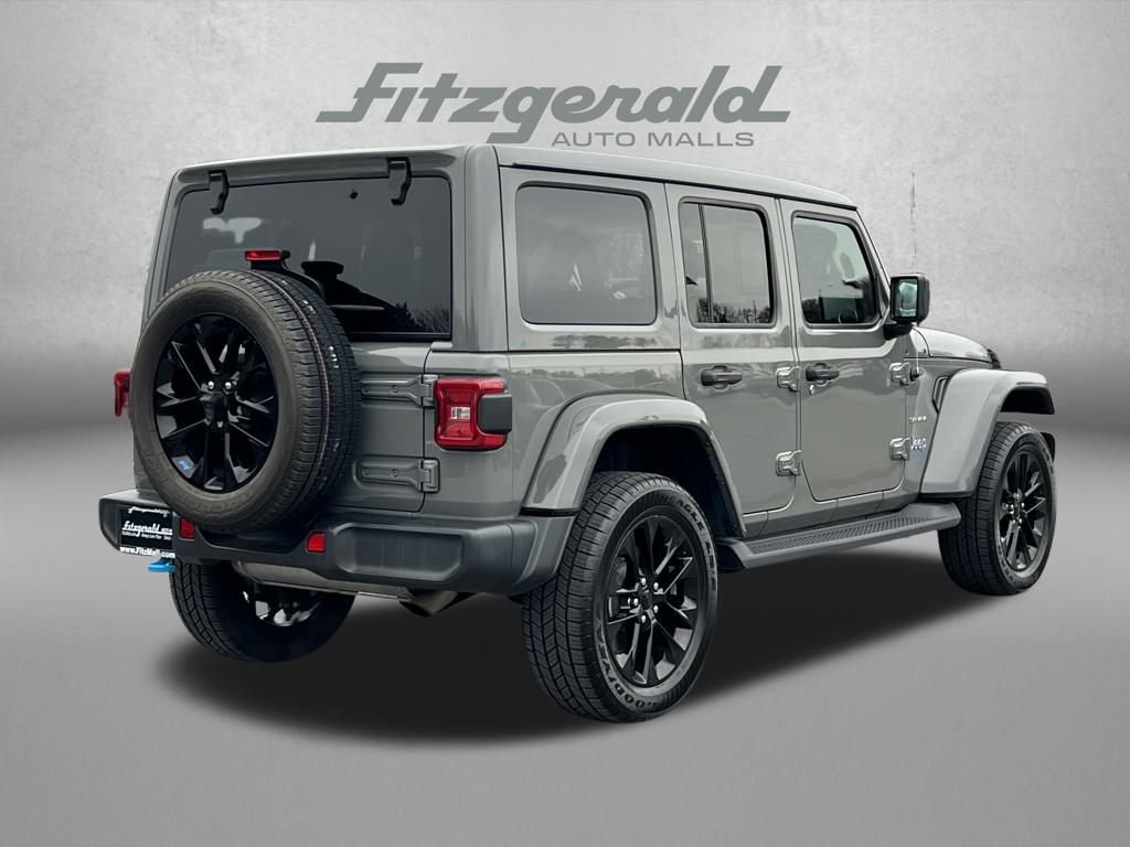 Used 2023 Jeep Wrangler Unlimited Sahara w/ Cold Weather Group image 7