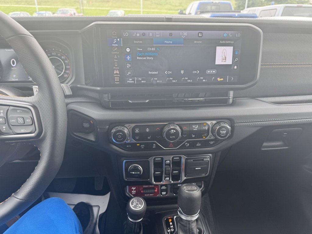 New 2025 Jeep Wrangler Unlimited Rubicon 392 image 31