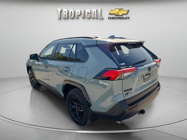 Used 2023 Toyota RAV4 XLE w/ Convenience Package FWD image 3
