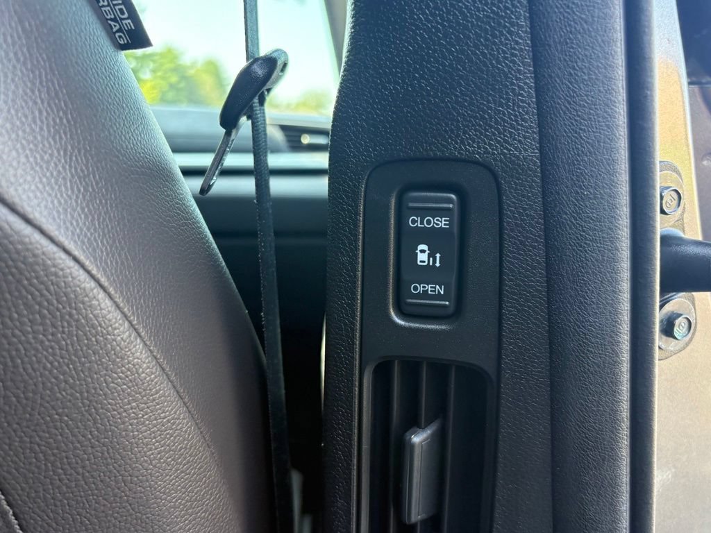 Used 2019 Honda Odyssey EX-L image 22