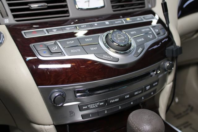 Used 2012 INFINITI M56 RWD image 19