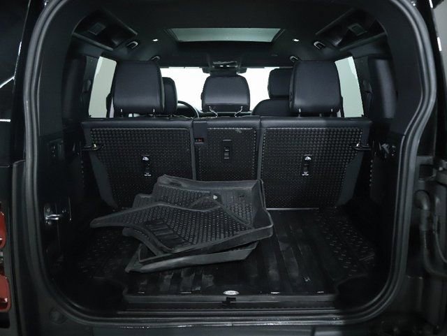 Certified 2024 Land Rover Defender 110 X-Dynamic SE image 37