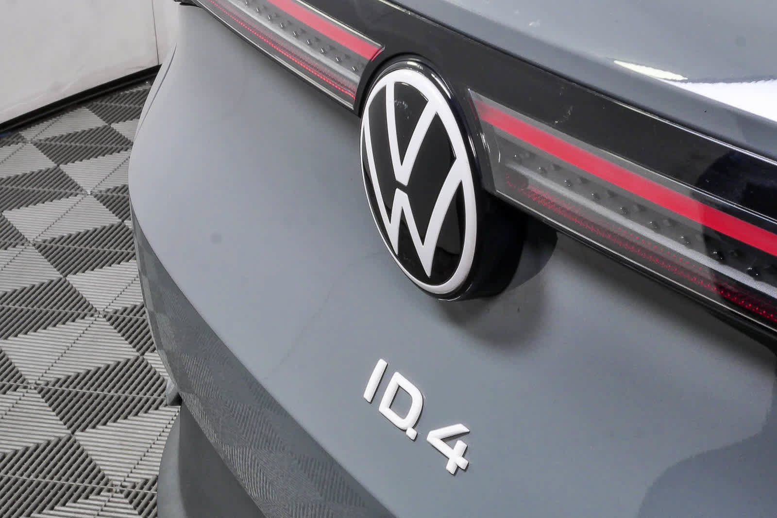Certified 2023 Volkswagen ID.4 2WD image 38