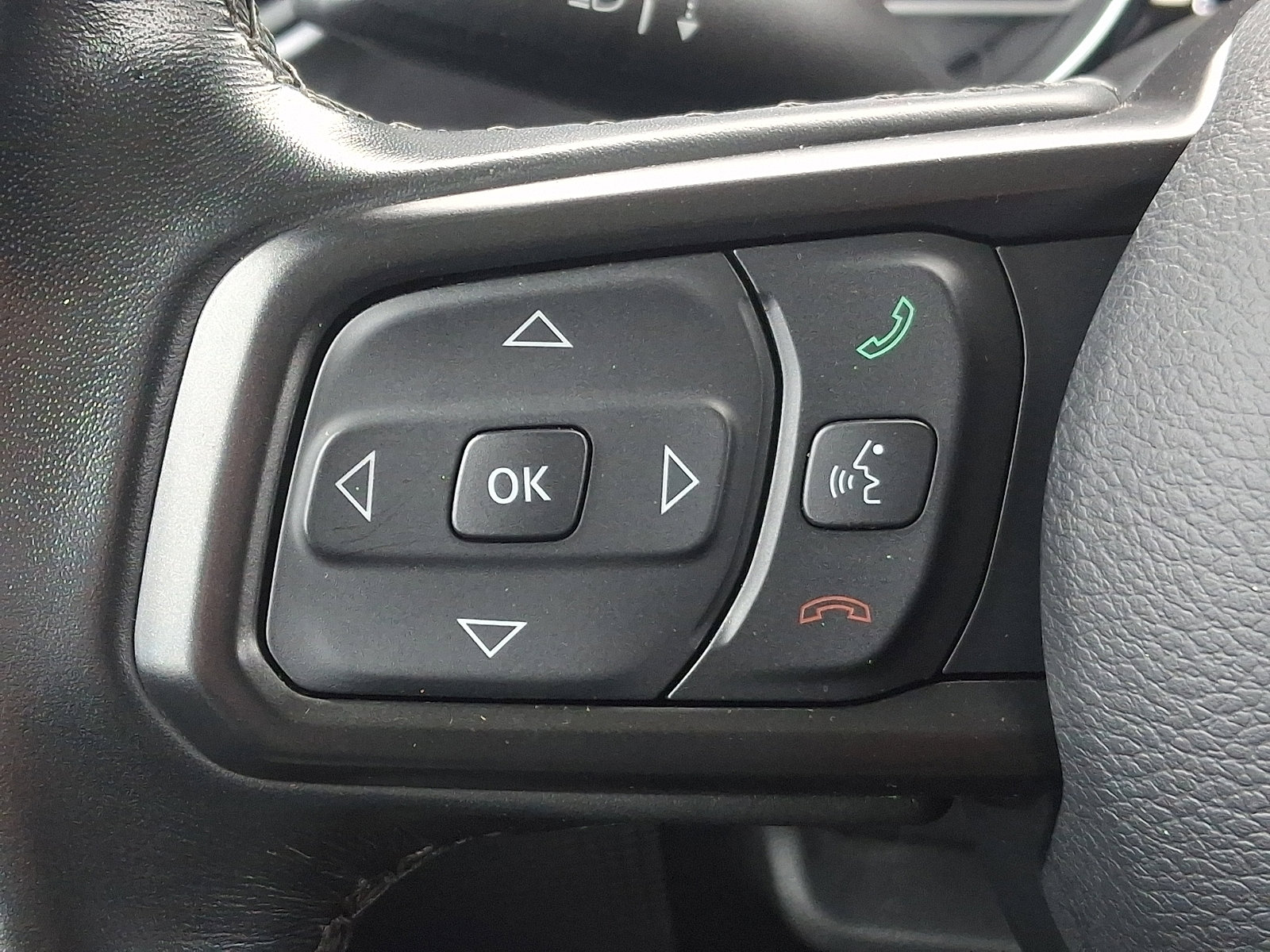 Certified 2022 Jeep Gladiator Sport image 22