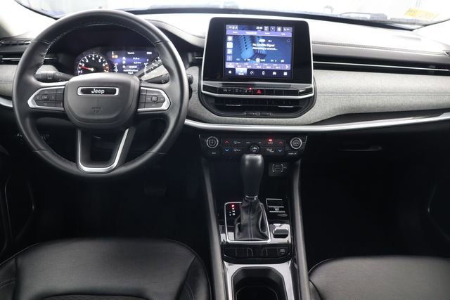 Used 2022 Jeep Compass Latitude w/ Convenience Group AWD/4WD image 2