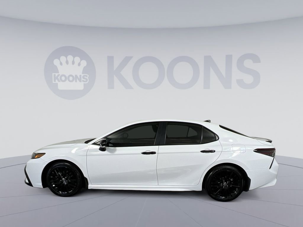 Used 2021 Toyota Camry SE w/ Convenience Package FWD image 7
