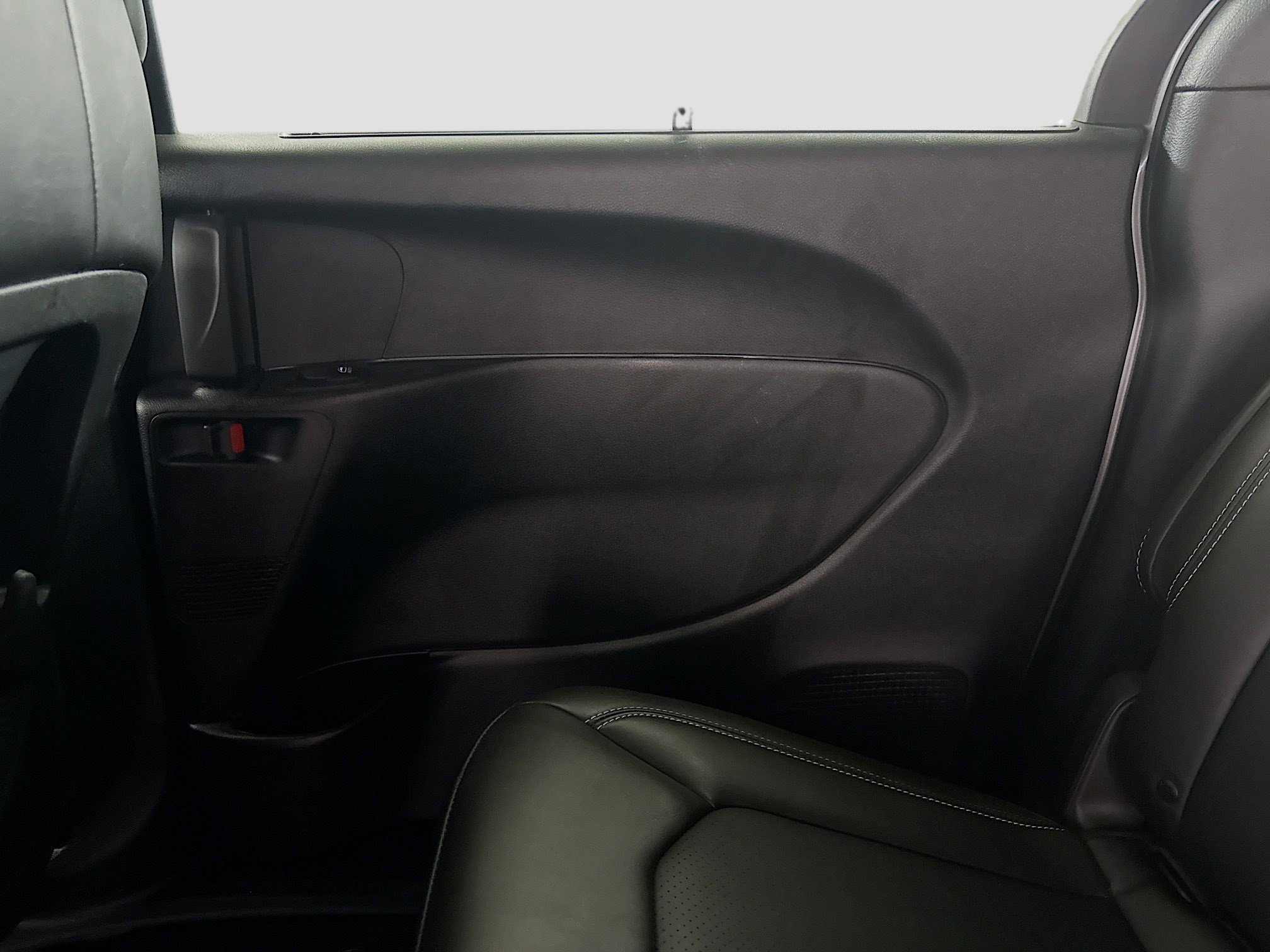 Used 2026 Chrysler Pacifica Select image 28