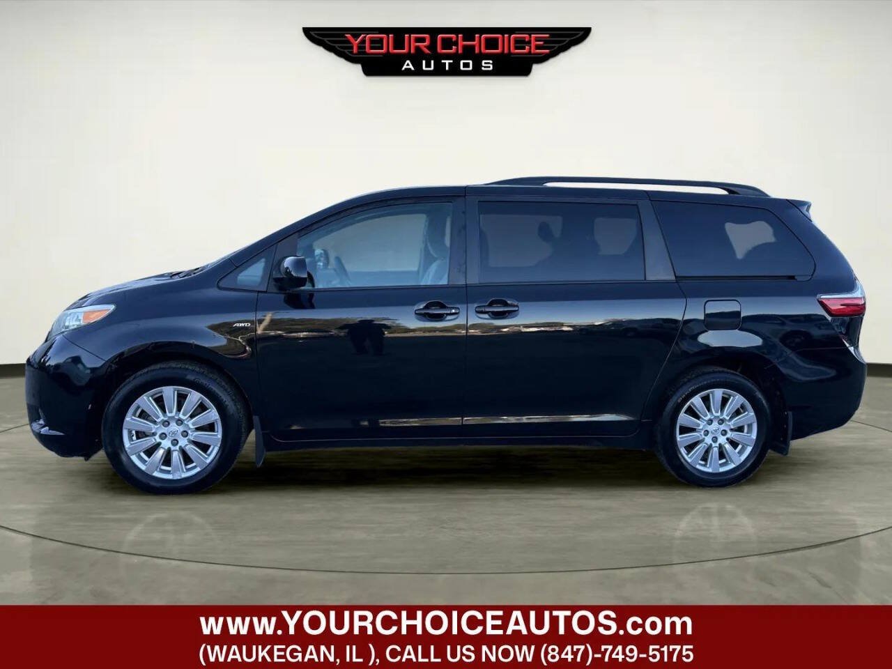 Used 2017 Toyota Sienna LE AWD/4WD image 2