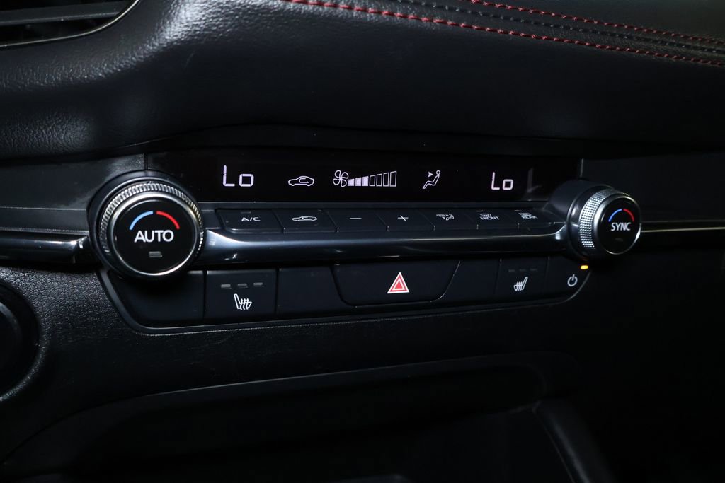 Used 2024 MAZDA MAZDA3 s image 31