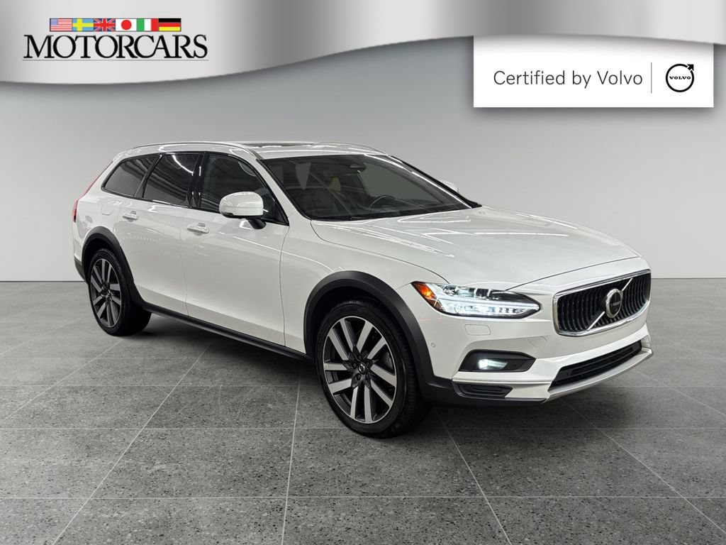 Used 2022 Volvo V90 B6 Cross Country w/ Advanced Package AWD/4WD image 1