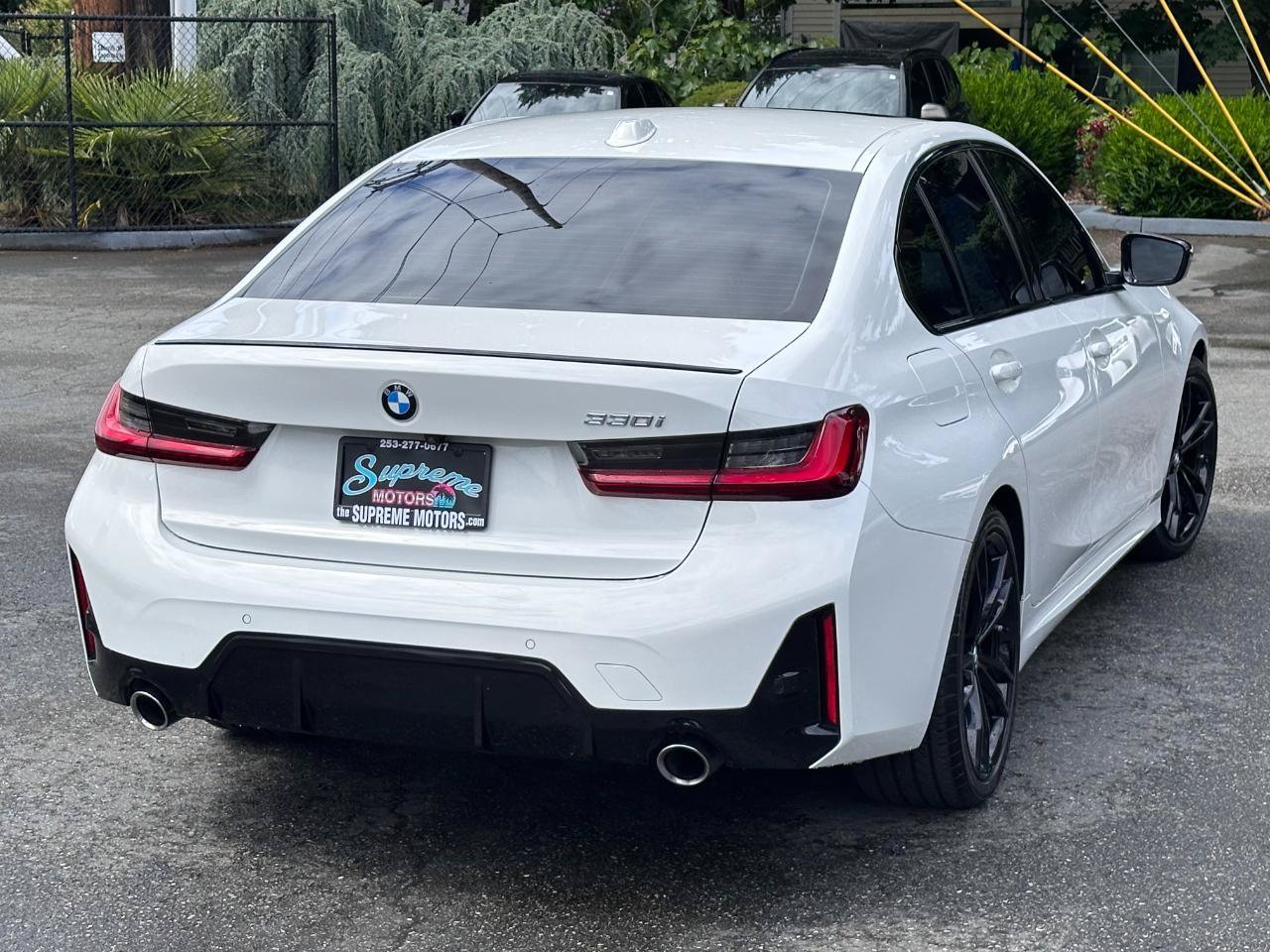 Used 2023 BMW 330i Sedan w/ M Sport Package RWD image 17
