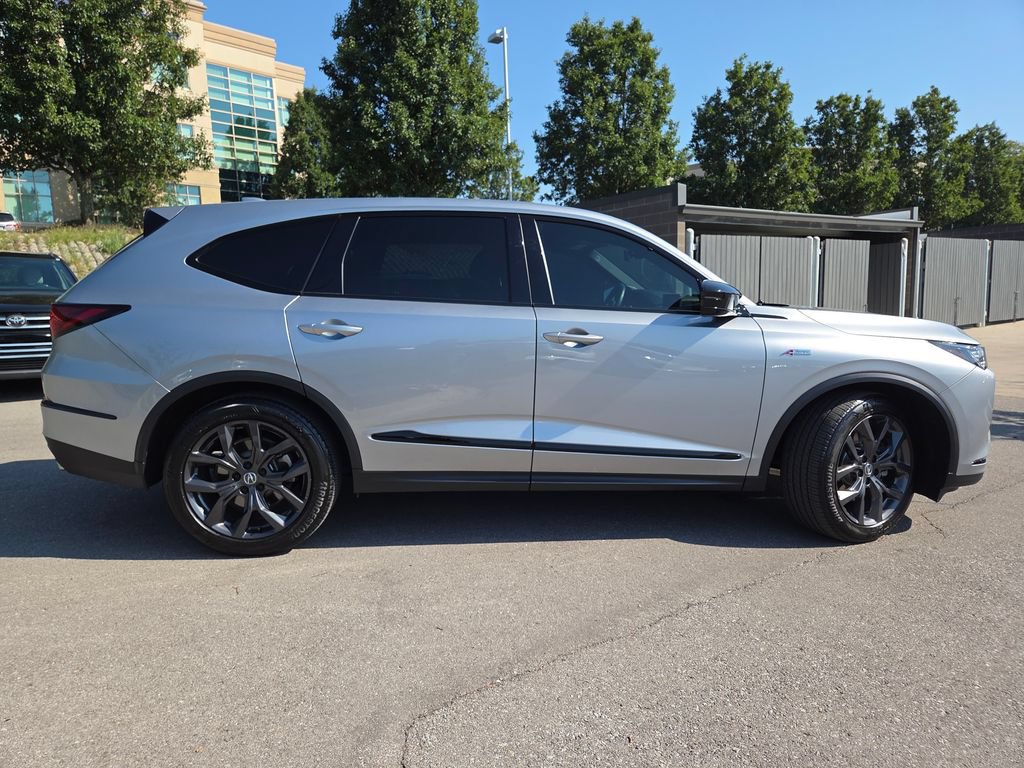 Used 2023 Acura MDX A-Spec AWD/4WD image 32