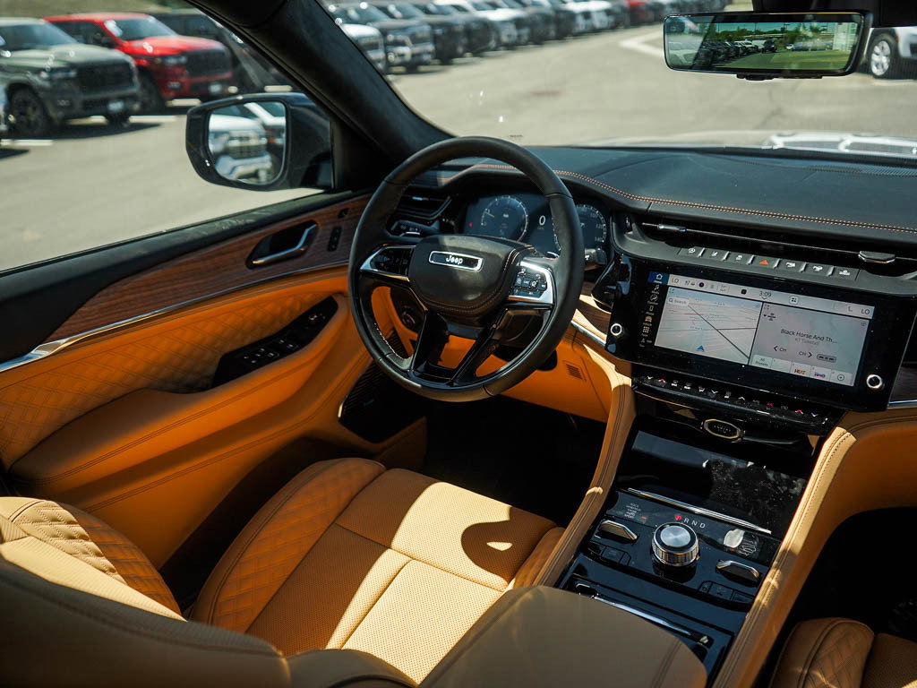 New 2026 Jeep Grand Cherokee Summit AWD/4WD image 15