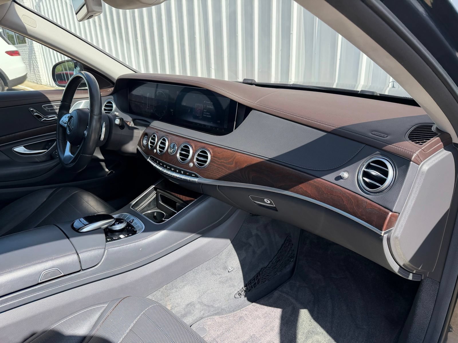 Used 2019 Mercedes-Benz S 560 Sedan image 18