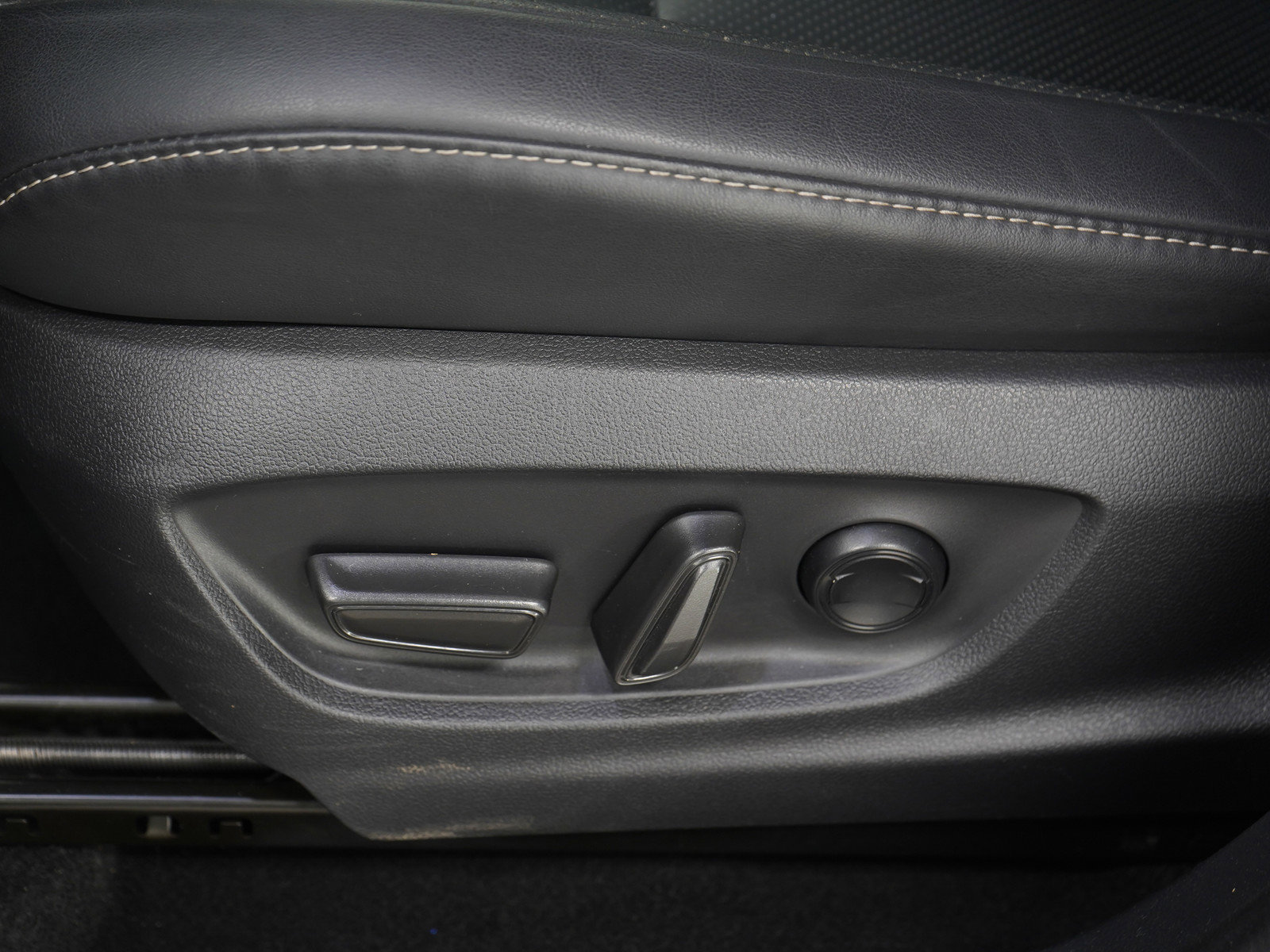 Used 2024 Toyota Crown Limited image 24