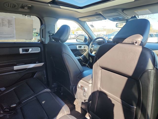 Certified 2023 Ford Explorer Limited w/ Equipment Group 301A AWD/4WD image 29