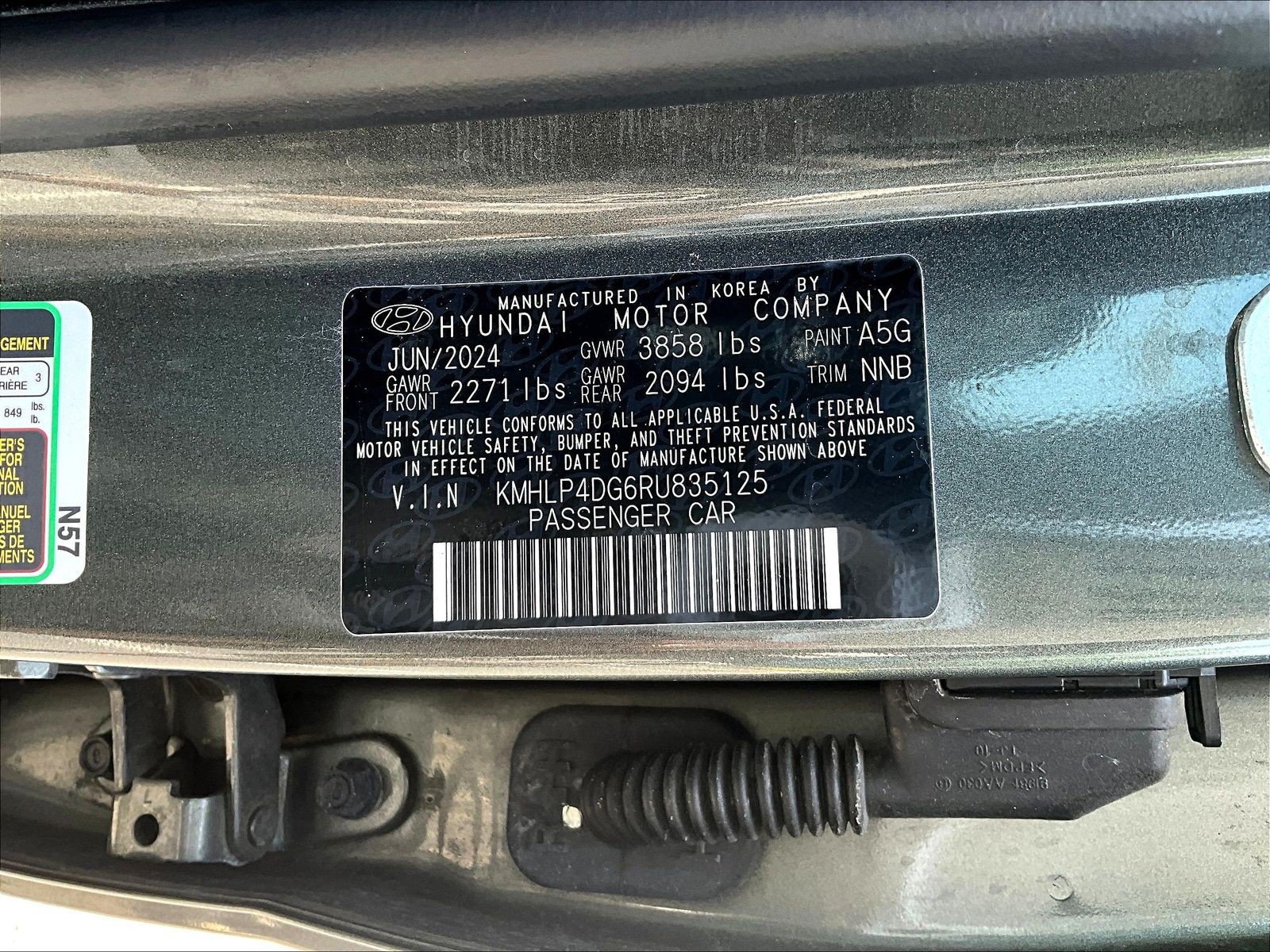 Used 2024 Hyundai Elantra Limited FWD image 19