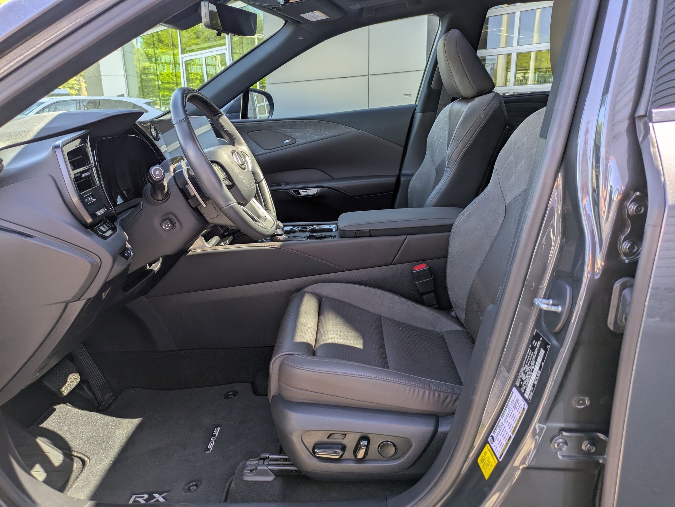 Used 2024 Lexus RX 350 w/ Convenience Package AWD/4WD image 15