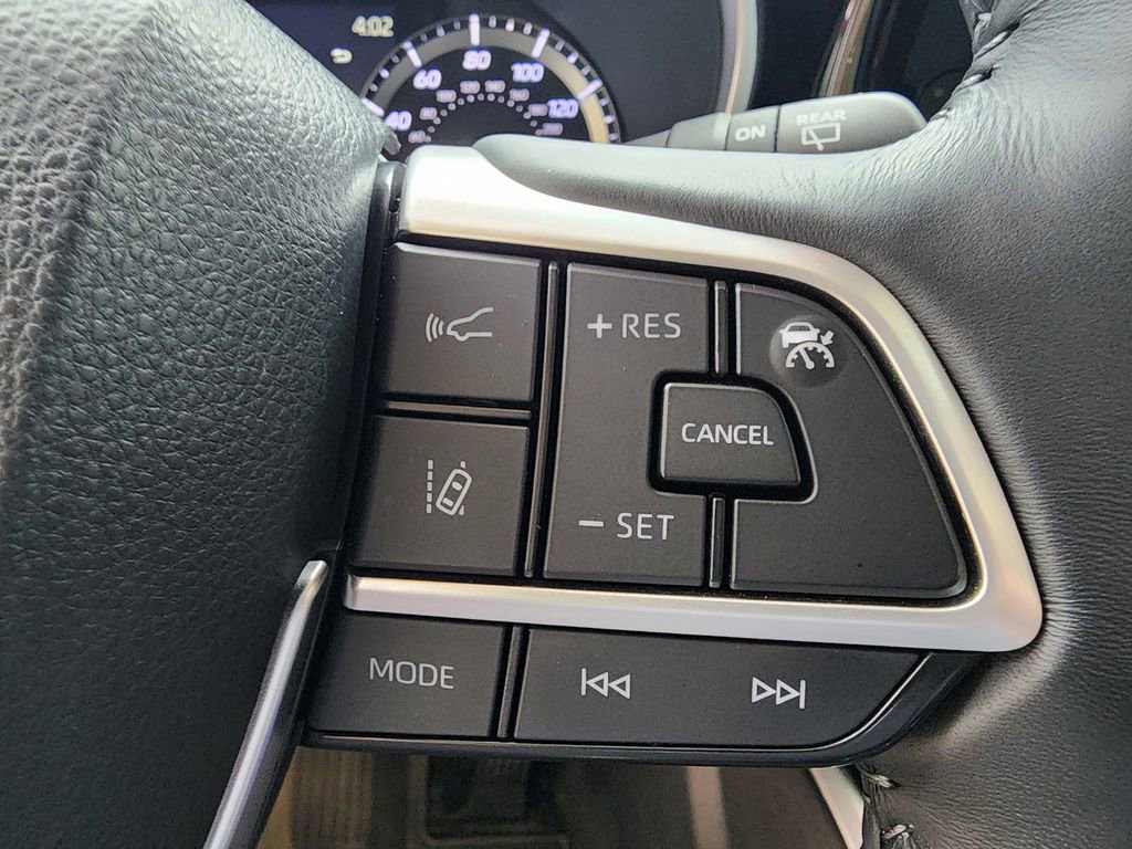 Used 2023 Toyota Highlander XLE image 22