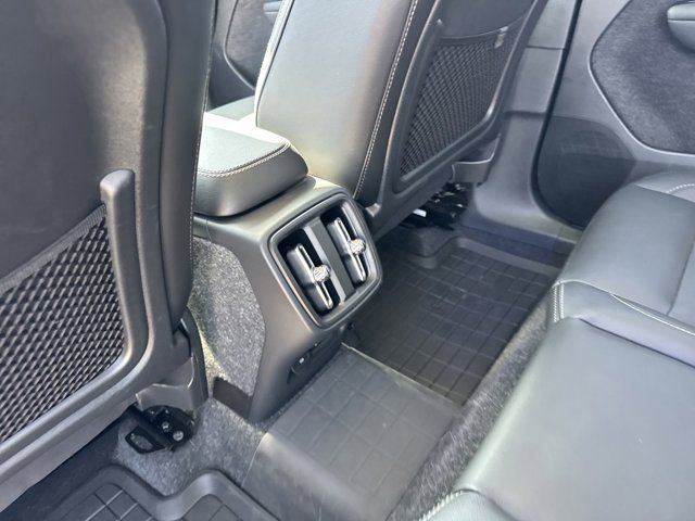 New 2025 Volvo XC40 B5 Core w/ Protection Package Premier image 22