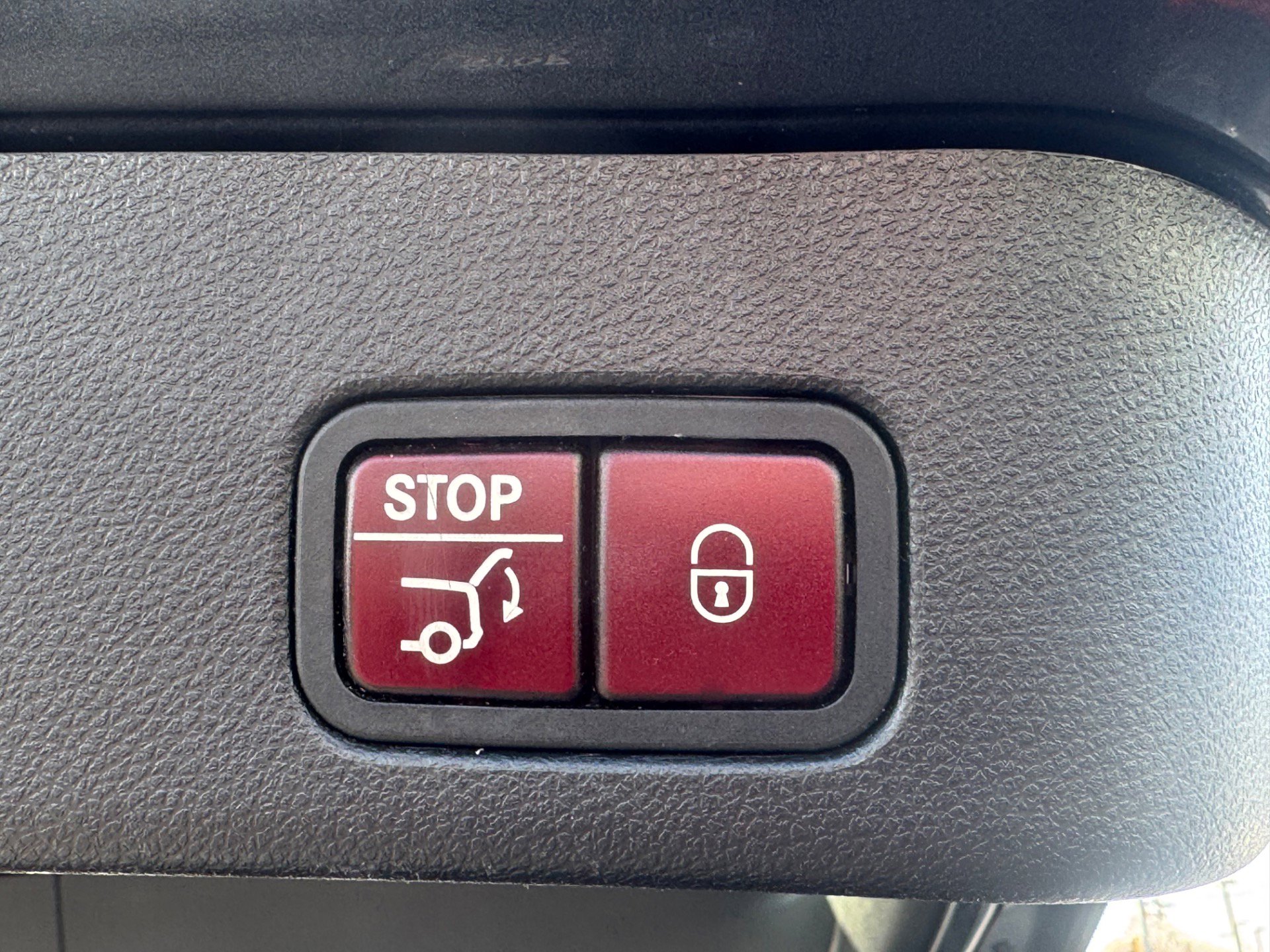 Used 2015 Mercedes-Benz ML 400 4-MATIC image 11