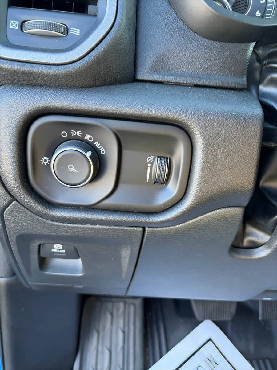 Used 2025 RAM 1500 Tradesman AWD/4WD image 21