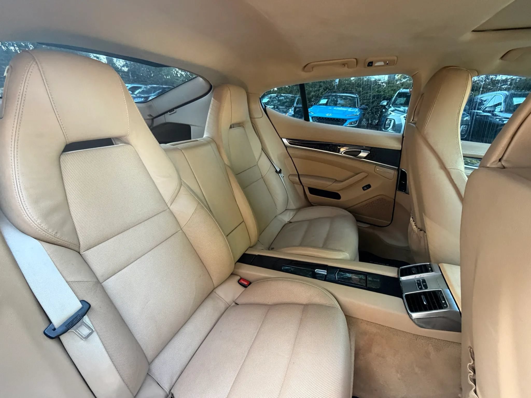 Used 2014 Porsche Panamera RWD image 13