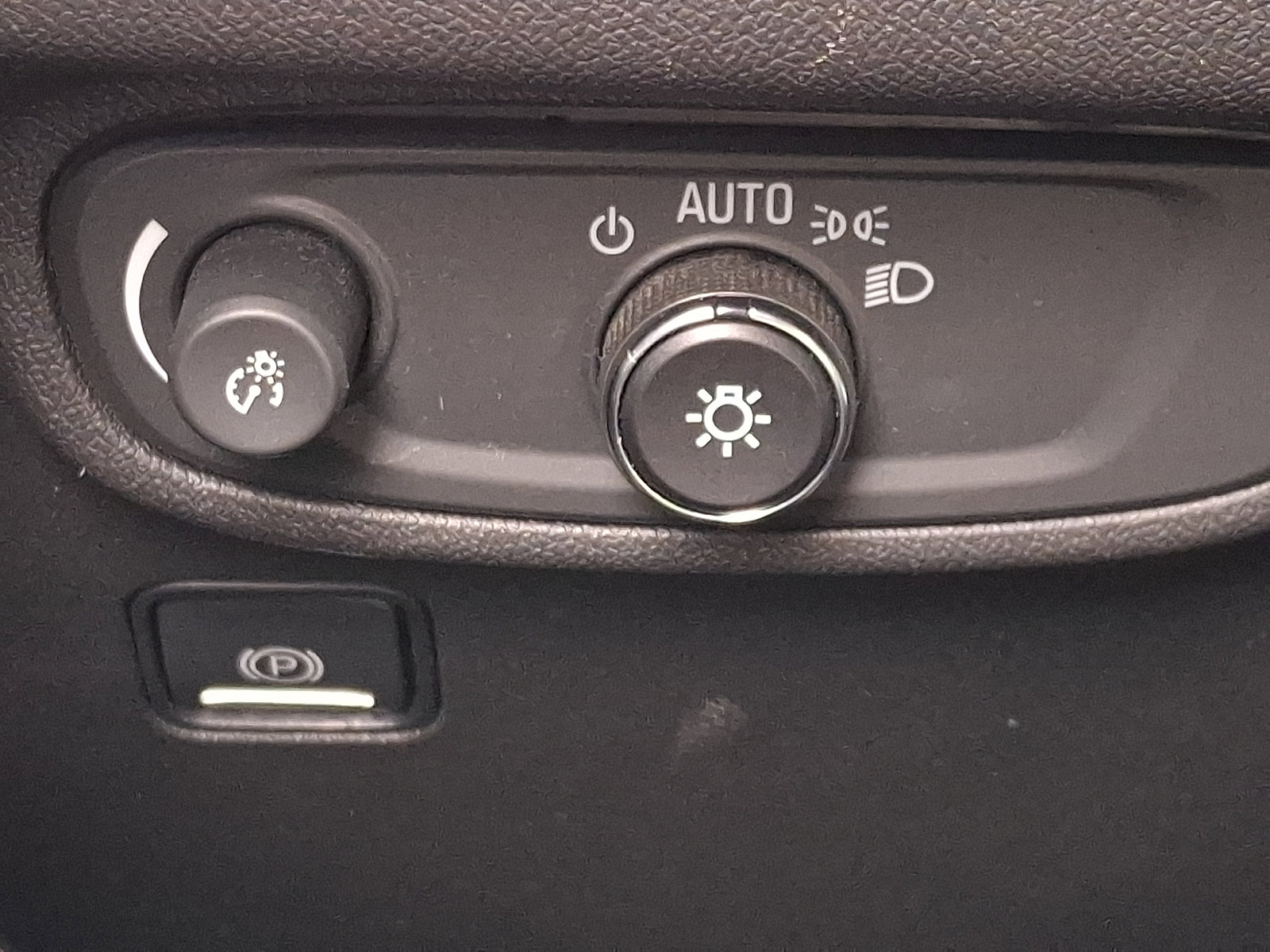 Certified 2023 GMC Terrain SLE w/ Driver Convenience Package image 23