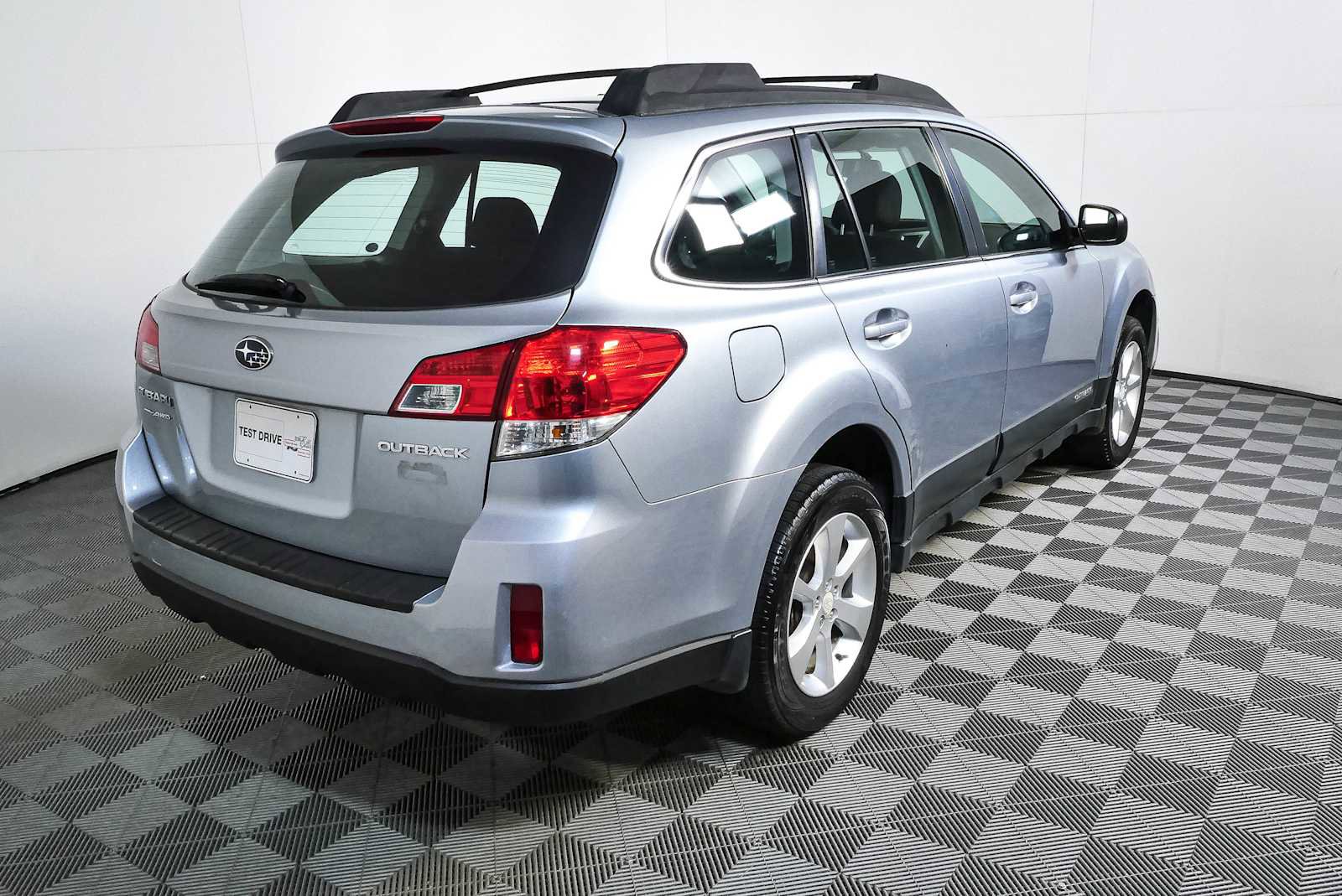 Used 2014 Subaru Outback 2.5i AWD/4WD image 3