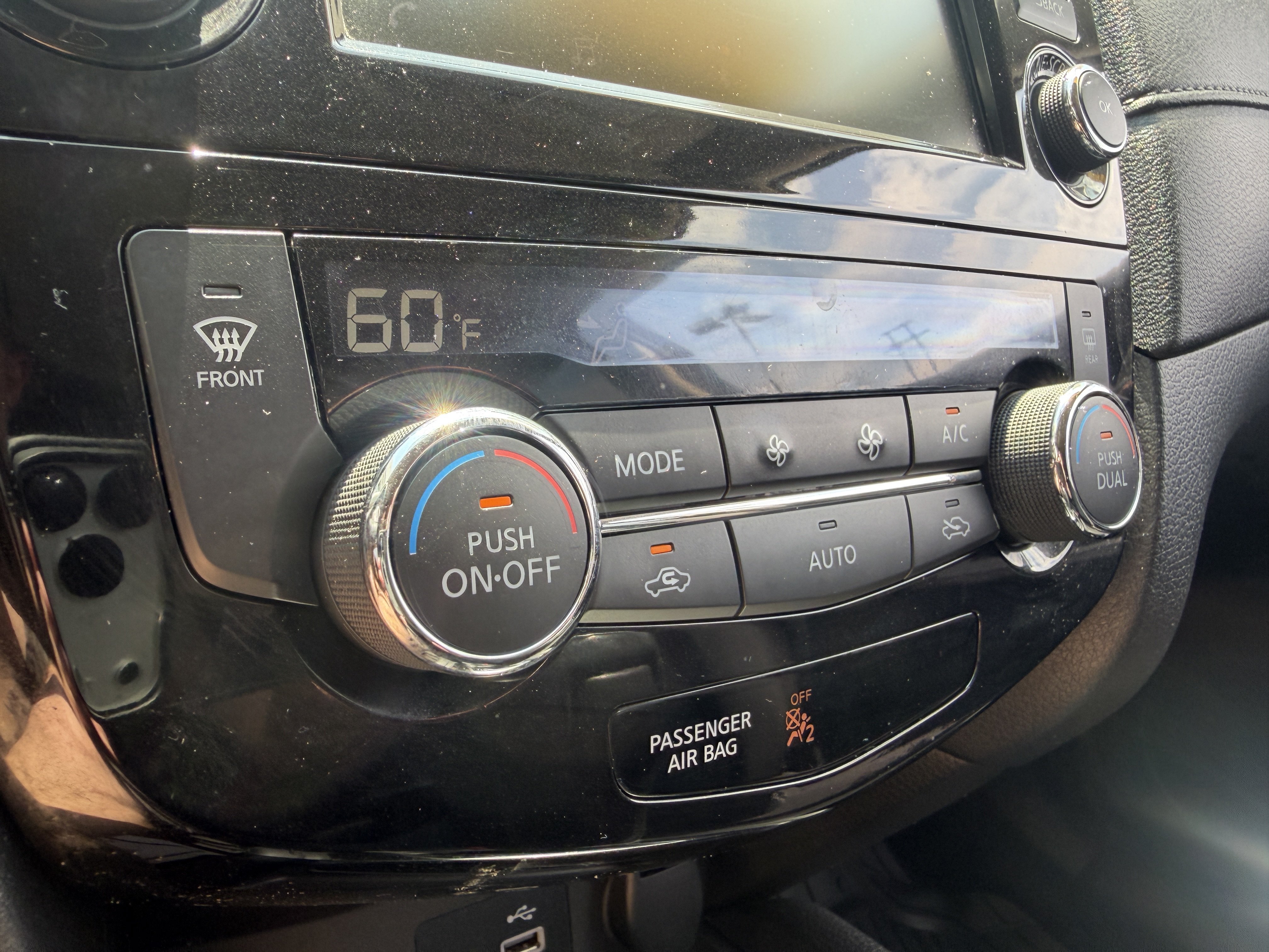 Used 2018 Nissan Rogue SV FWD image 38