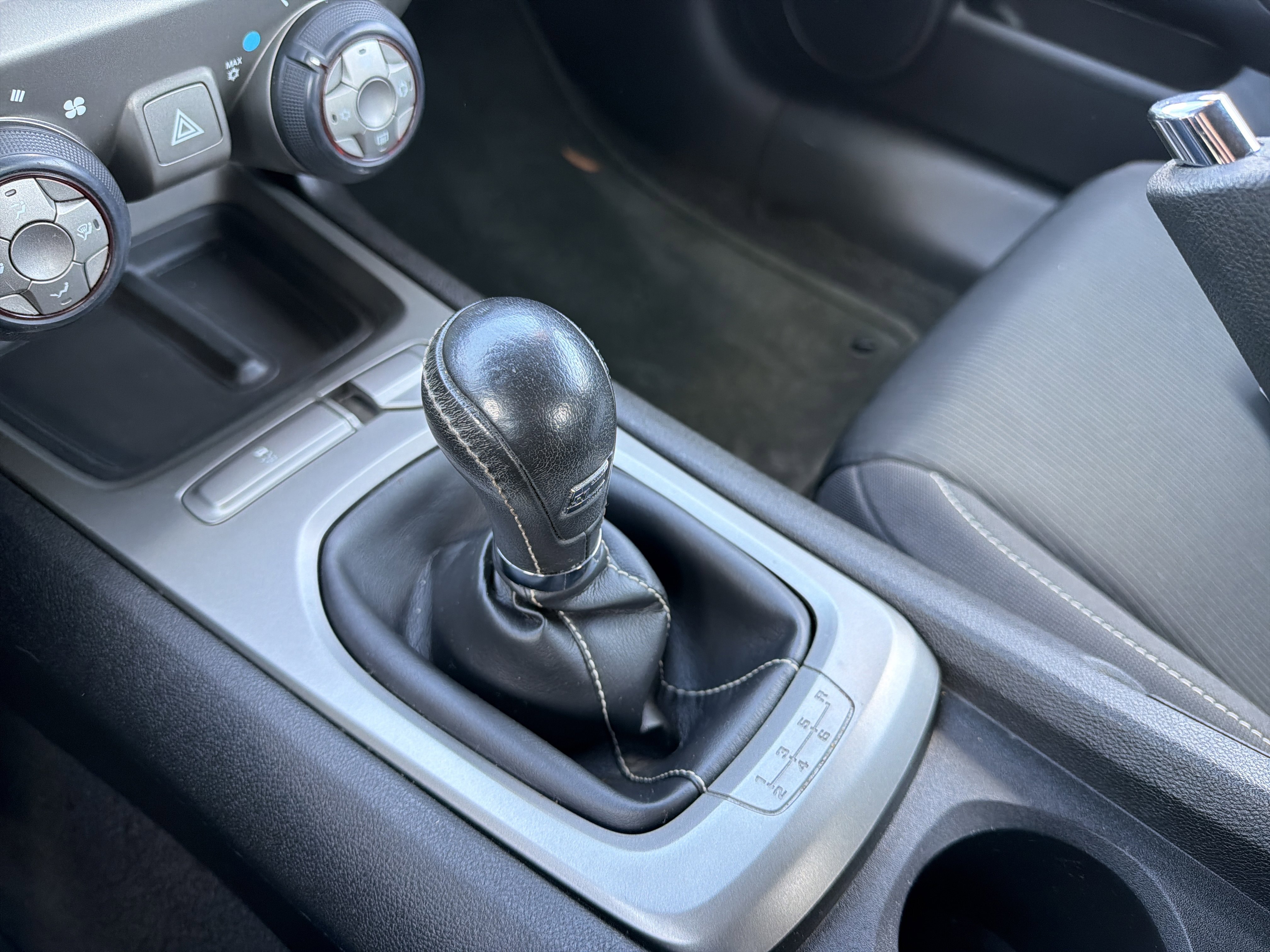 Used 2015 Chevrolet Camaro SS RWD image 25