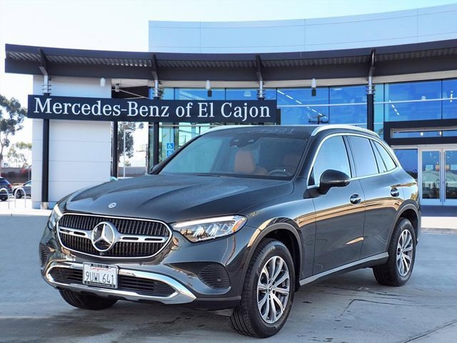 Used 2025 Mercedes-Benz GLC 300 image 1