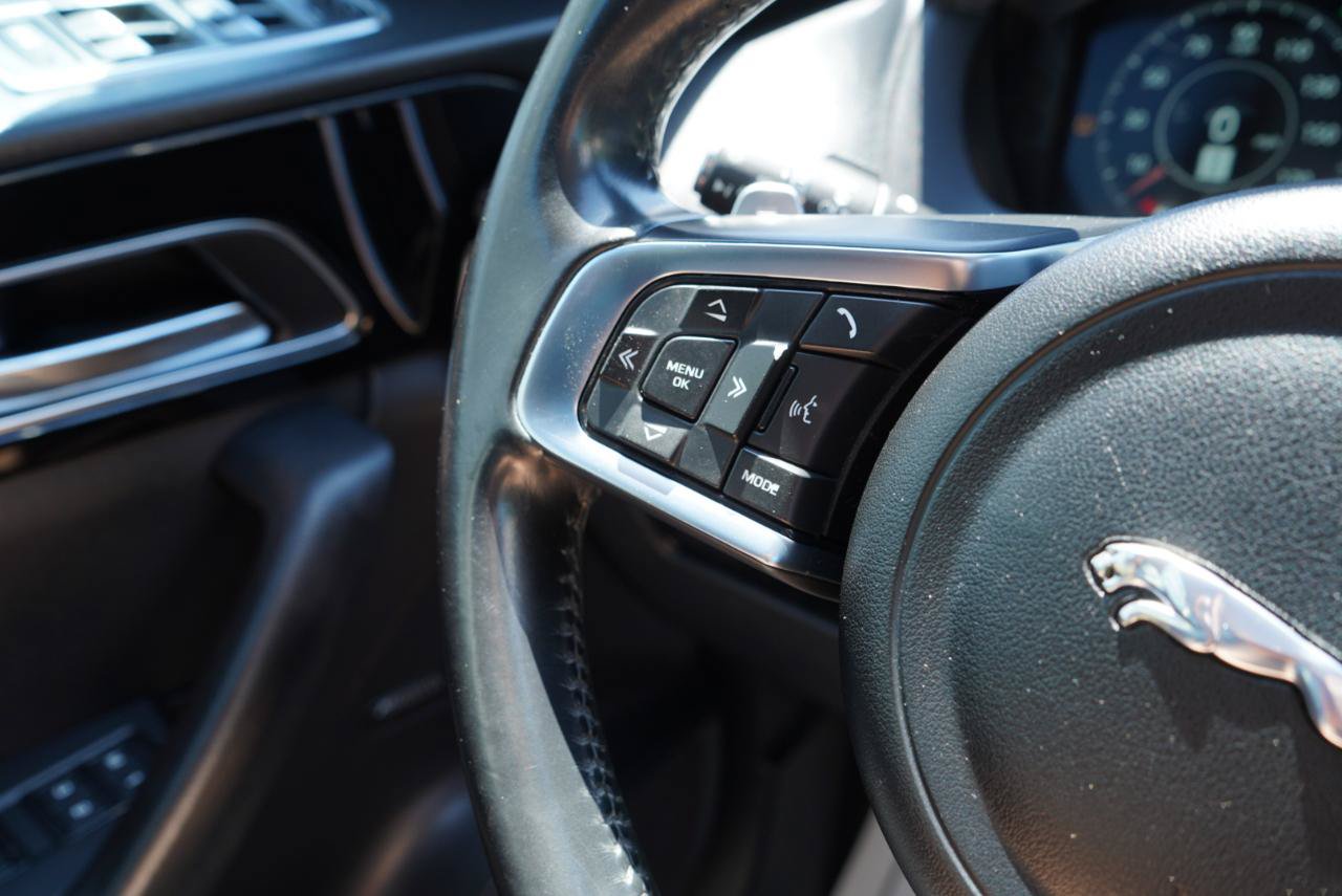 Used 2020 Jaguar F-PACE R-Sport AWD/4WD image 27