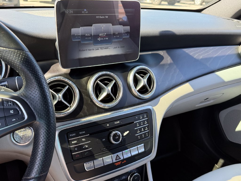 Used 2019 Mercedes-Benz CLA 250 image 17