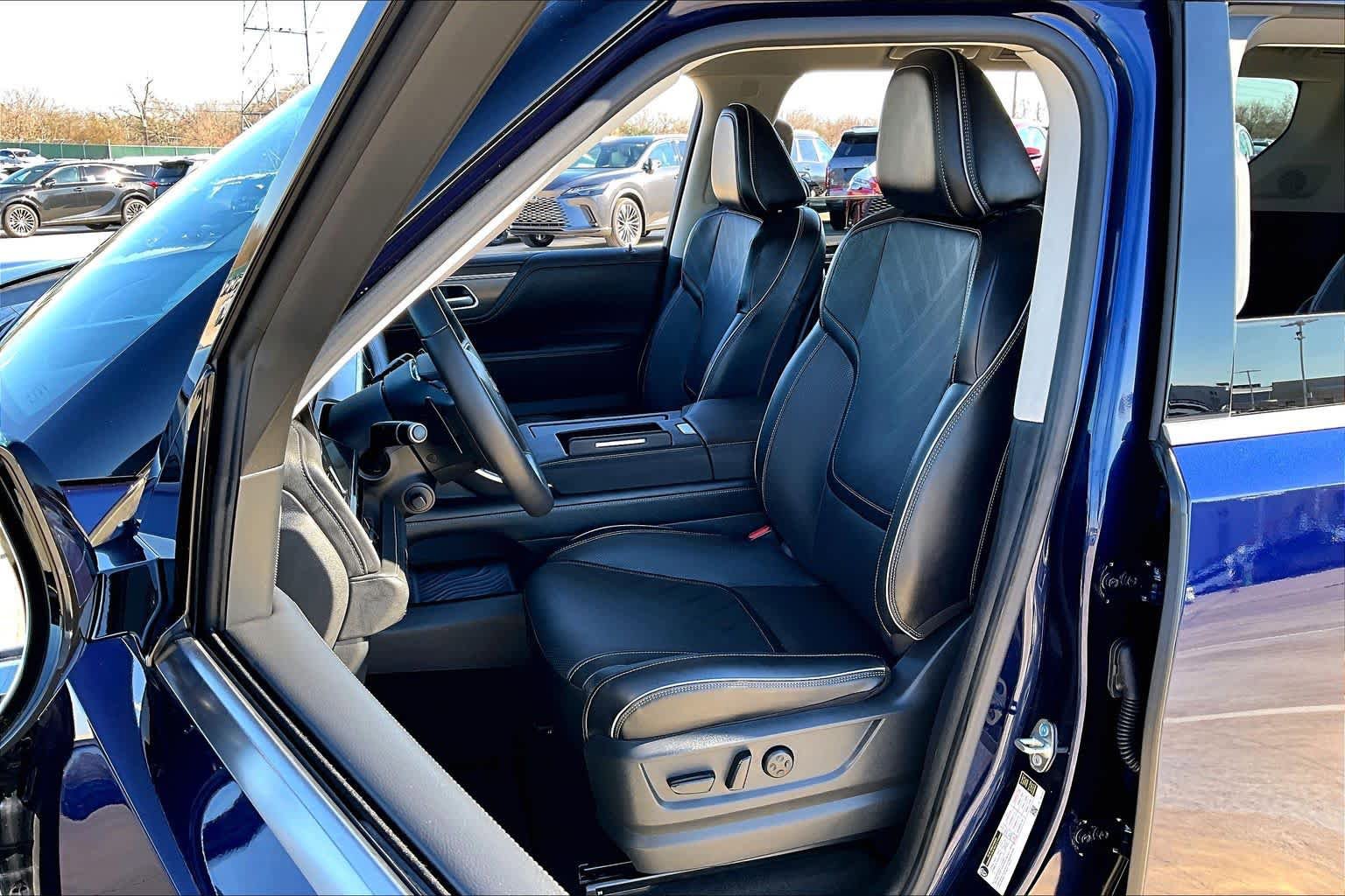 Used 2025 INFINITI QX80 Luxe RWD image 8