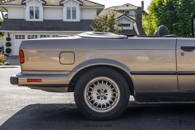 Used 1989 BMW 325i Convertible RWD image 10