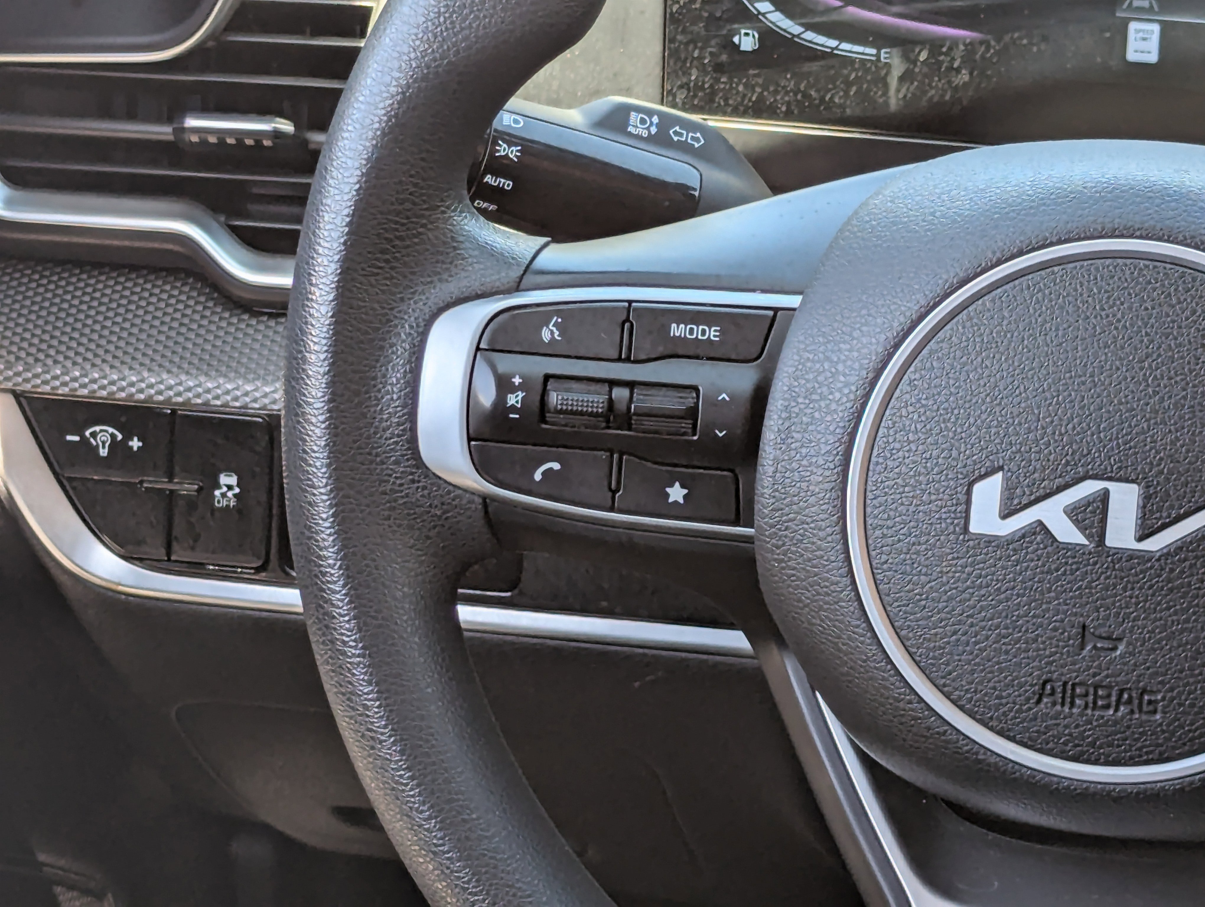 Certified 2024 Kia Sportage LX FWD image 17