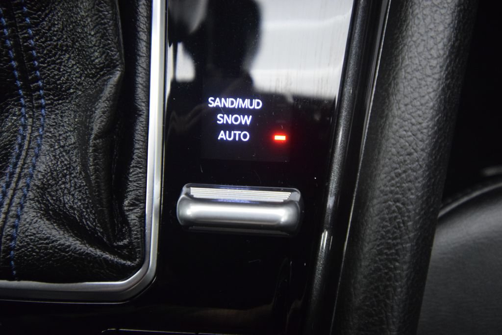Used 2022 Jeep Compass Latitude AWD/4WD image 32