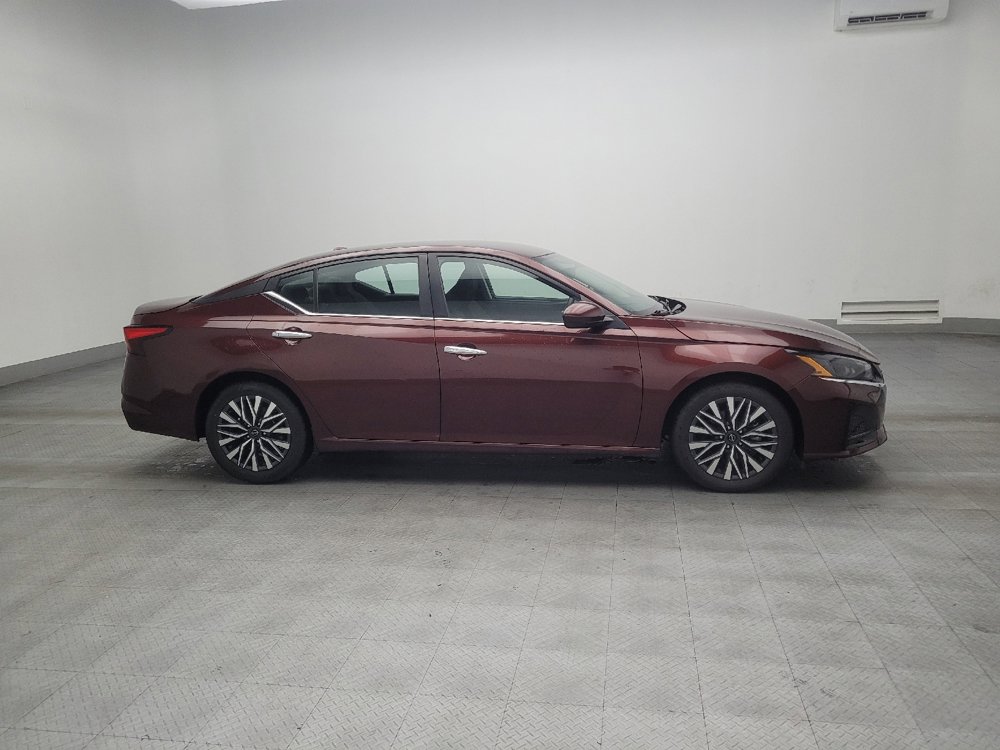 Used 2024 Nissan Altima 2.5 SV image 11