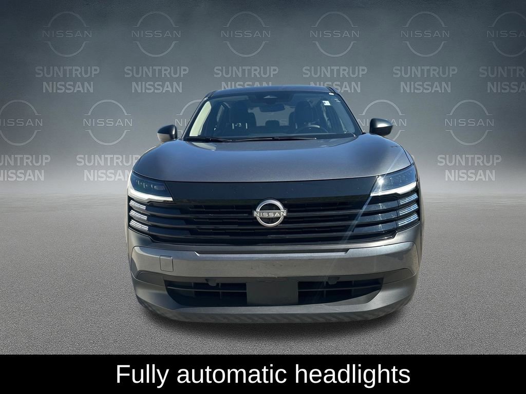 Used 2025 Nissan Kicks S image 11