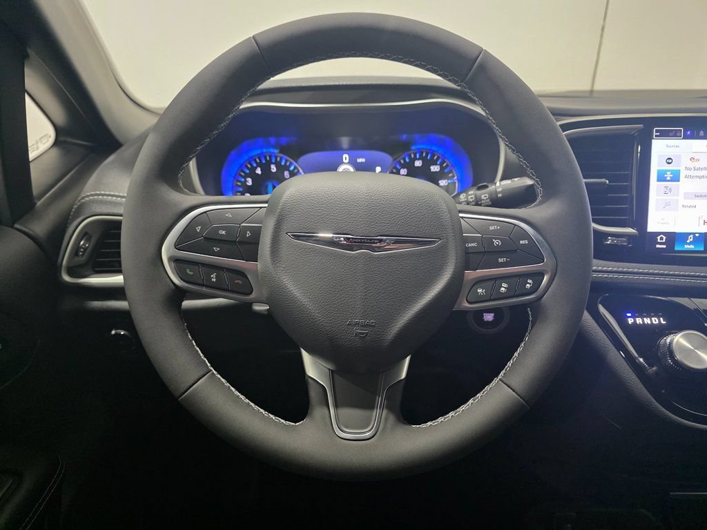 New 2026 Chrysler Pacifica Select FWD image 4