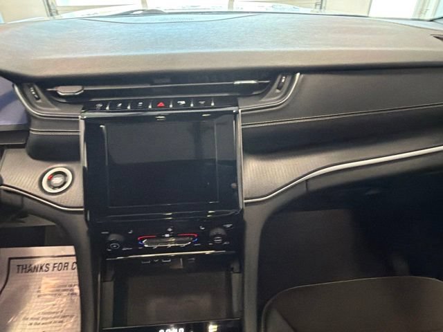 Used 2023 Jeep Grand Cherokee Altitude AWD/4WD image 22
