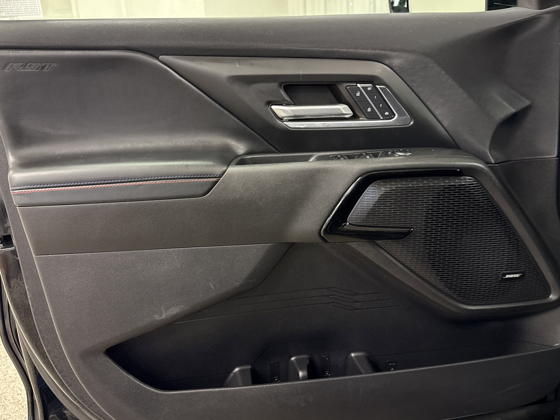 Used 2024 Chevrolet Silverado EV RST image 3