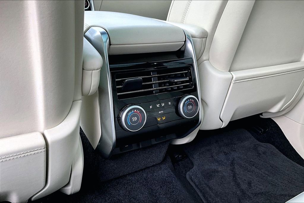 Certified 2023 Land Rover Range Rover SE image 10