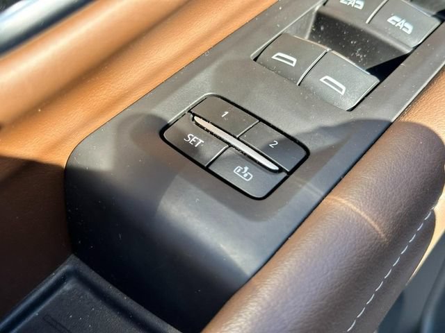 Used 2024 Chevrolet Tahoe High Country AWD/4WD image 19