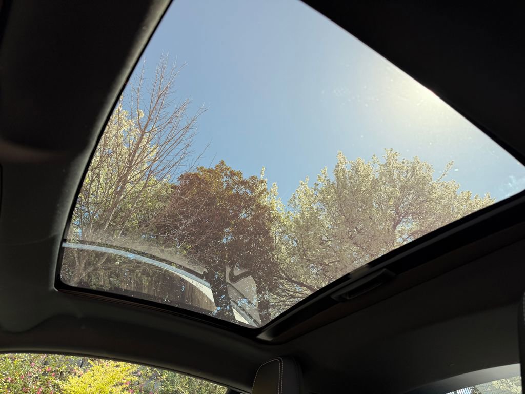 Used 2021 Jaguar F-TYPE R-Dynamic image 32